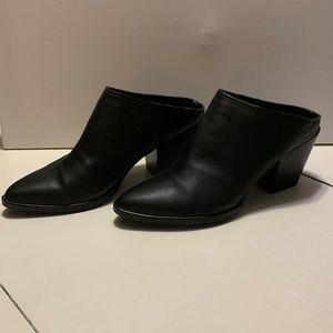 Dolce Vita Raven leather mule, size 8 1/2, black